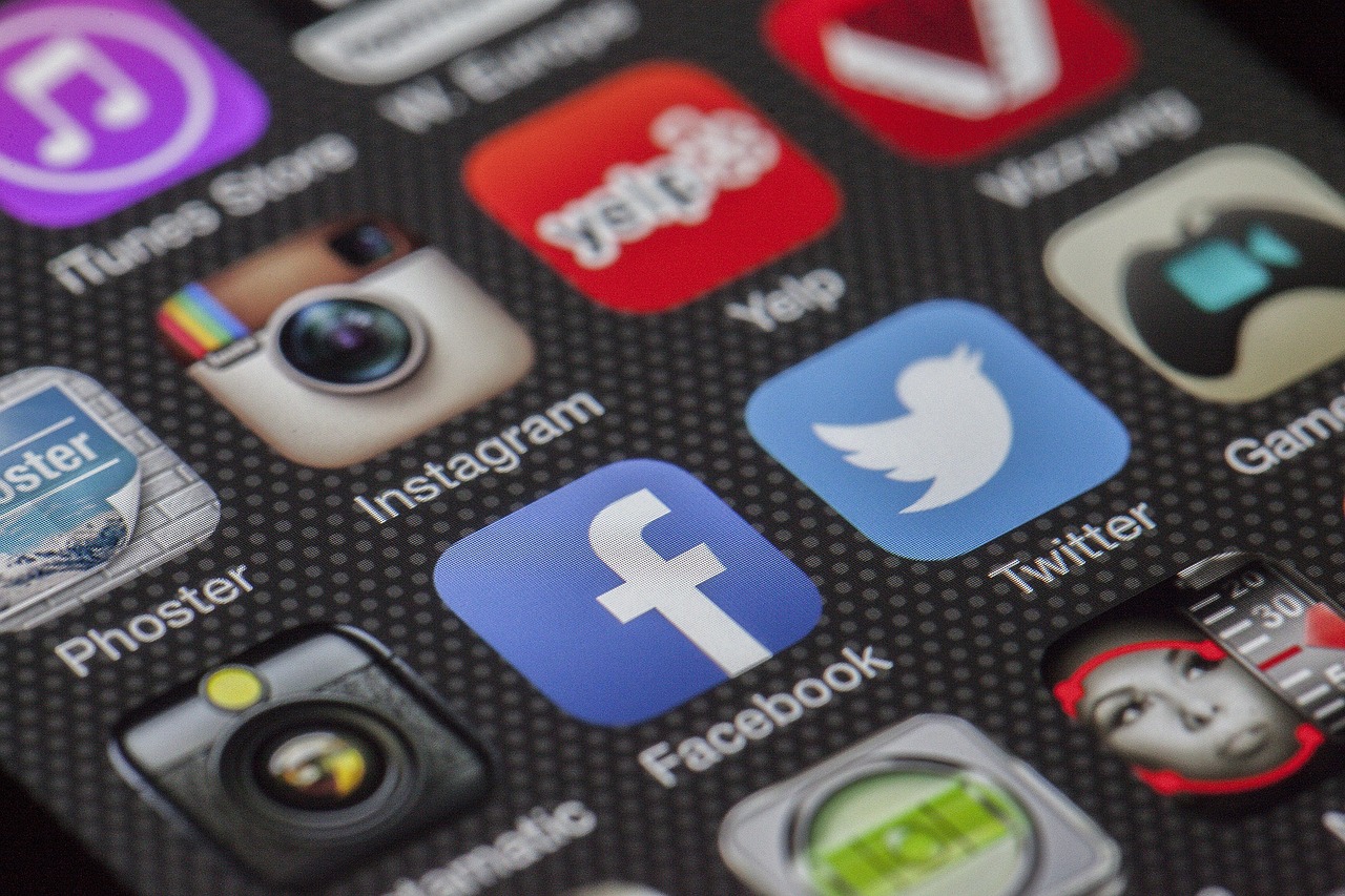 Promociona lo que vendes en redes sociales con una tienda en línea